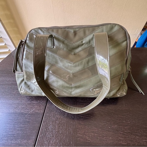 Lululemon green urban sanctuary bag shoulder tote - Picture 12 of 15